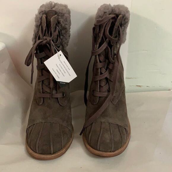 NWOT UGG AUSTRALIA JAXON SUEDE &‎ SHEARING BOOTS SIZE 7 1/2 - Picture 1 of 7